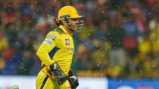 MS Dhoni IPL 2025: धोनी को CSK ने किया रिटेन तो होगा करोड़ों का नुकसान, जानें कितनी मिलेगी सैलरी