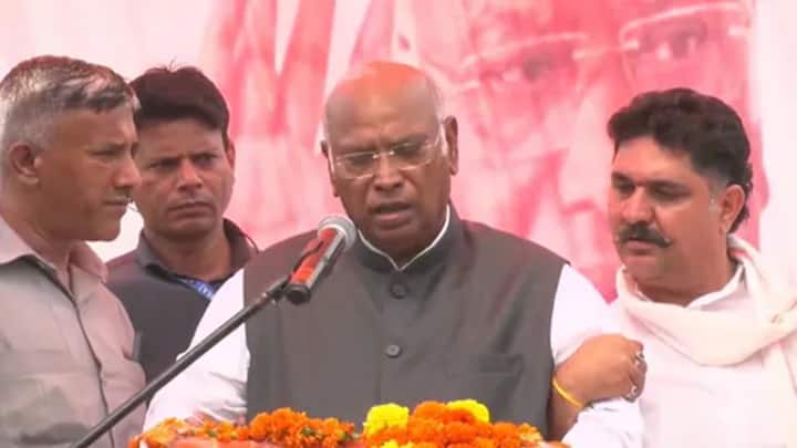 Congress leader Mallikarjun Kharge Fell Ill in Kashmir says Will not Die Till PM Modi Removed From Power 