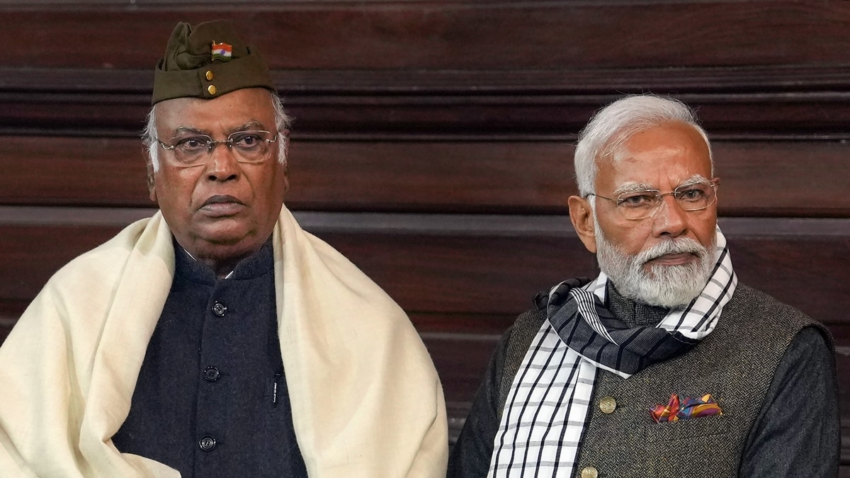 Kharge Accuses Modi Govt Of ‘Frontal Attack On Constitution, Democracy’ Over Election Rule Amendment