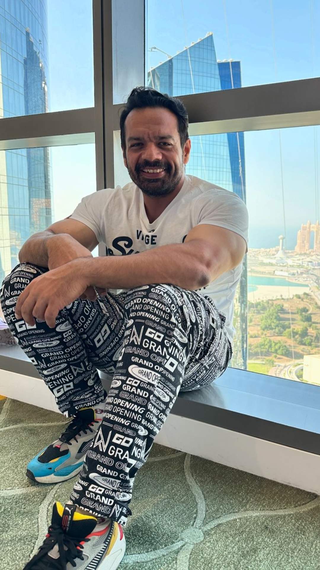 आइए आज जानते हैं कौन हैं