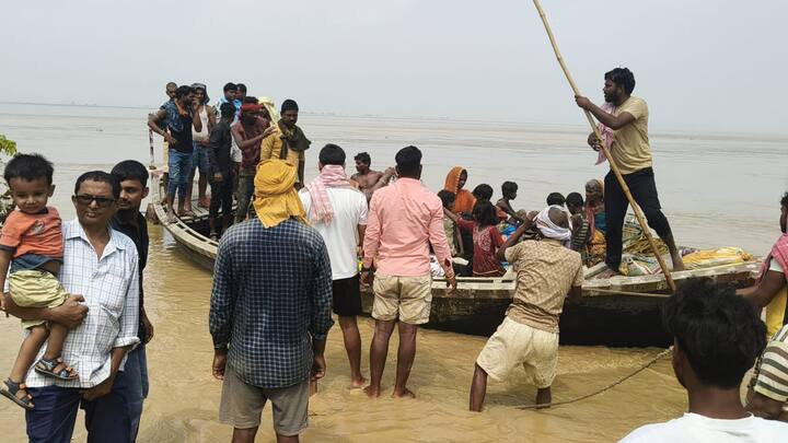 हालांकि पानी का स्तर घट रहा है, कोसी बैराज से निकलने वाले पानी का डिस्चार्ज लगातार कम हो रहा है, फिर भी कोशी नदी अपने कटाव के लिए जानी जाती है.