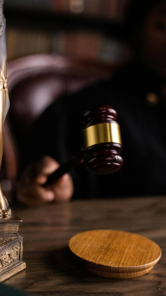 कहां कानून तोड़ने पर नाक काट देने की सजा मिलती