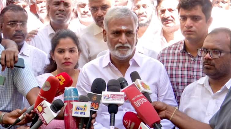 Minister sekar babu Mayor Priya sorry for the accident due to rain water drainage work - TNN சென்னையில் மழைநீர் வடிகால் பள்ளத்தில் விழுந்து இளைஞர் உயிரிழப்பு -  அமைச்சர், மேயர் வருத்தம்
