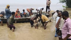 Bihar News: सुपौल के कई इलाकों मे बाढ़ से तबाही, तस्वीरों में देखें पलायन का मंजर