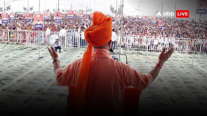 हरियाणा में विधानसभा चुनाव के प्रचार के लिए उत्तर प्रदेश के मुख्यमंत्री योगी आदित्यनाथ भी पहुंच गए हैं. सीएम योगी आज हरियाणा के हांसी पहुंचे हैं, जहां उन्होंने जमकर कांग्रेस पर निशाना साधा.