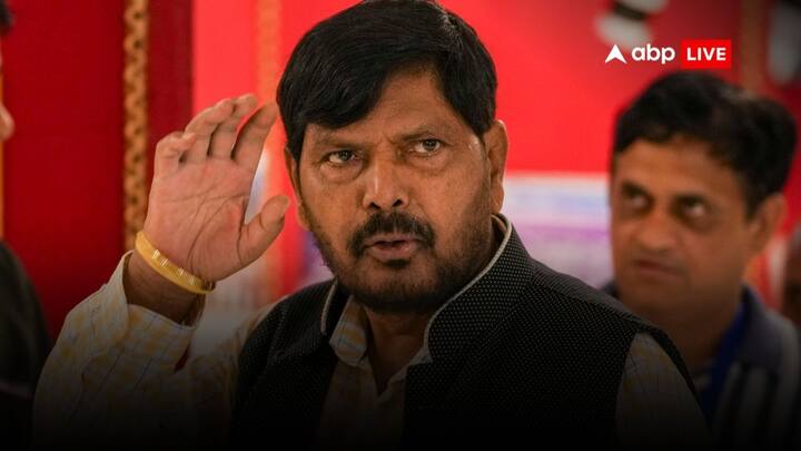 केंद्रीय मंत्री ने साफ कर दिया कि उनकी पार्टी को अकेले लड़ने से जीत मिलने वाली नहीं है, लेकिन उनकी पार्टी जिस भी गठबंधन में होगी उसे मजबूती मिलेगी.