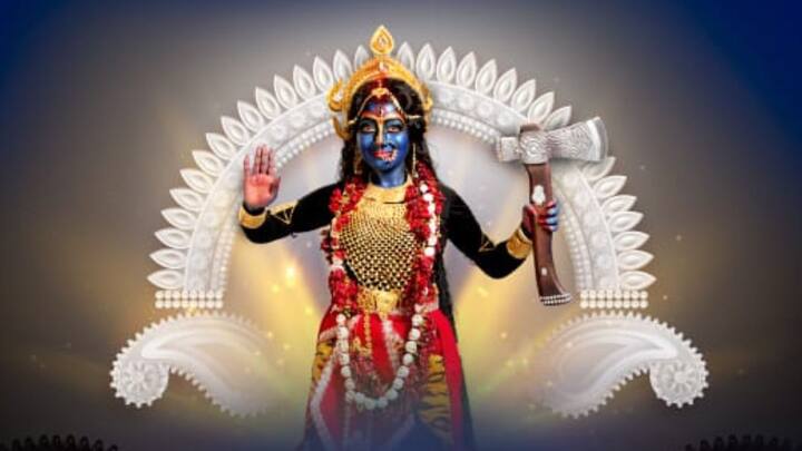 কাত্যায়নির চরিত্রে দেখা যাবে পল্লবী শর্মাকে। স্বীকৃতি মজুমদার আসবে মহাগৌরী রূপে এবং ডোনা ভৌমিককে দেখা যাবে সিদ্ধিদাত্রী রূপে।