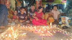 Bihar News: गया में मनाई गई पितृ दीपावली, तीर्थयात्रियों ने जलाएं सैकड़ों घी के दिए, तस्वीरों में देखें झलकियां