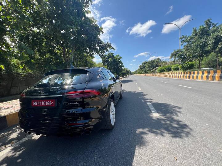 Maserati স্টাইলিশ গাড়ি তৈরির জন্য পরিচিত। সাম্প্রতিক সময়ে কোম্পানি তাদের প্রোডাক্ট পোর্টফোলিওতে নতুন গাড়ি নিয়ে এসেছে। আমরা সম্প্রতি Granturismo দেখেছি এবং আরও শহর জুড়ে একটি বৃহত্তর ডিলারশিপ নেটওয়ার্ক সহ এখানে Grecale SUVও দেখছি।