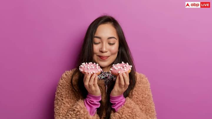 According to nutritionist, weight loss coach and keto dietitian Swati Singh, eating sugar does not cause diabetes. Yes, if you have diabetes, eating sugar increases it. But people who are not diabetic and assume someone likes ice cream a lot. He follows a healthy lifestyle every day. Trains daily. Quite thin.