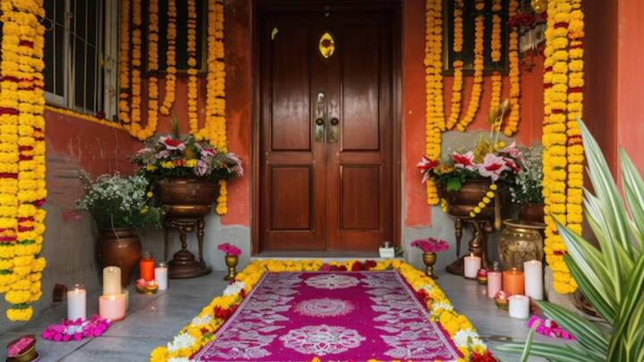 प्रधानमंत्री आवास योजना का लाभ उन लोगों को बिल्कुल नहीं मिलता जिनके खुद के पास पहले से ही पक्का घर हो. अगर आपके परिवार में किसी की भी सरकारी नौकरी है को भी आप इस योजना के लिए पात्र नहीं होंगे.