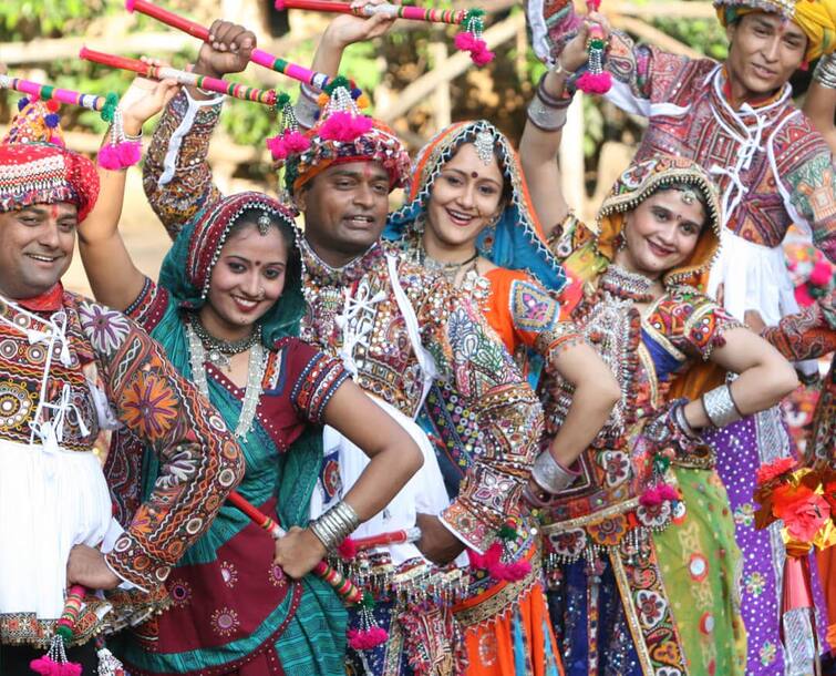 Will rain disrupt Navratri celebrations? Know how the weather will be from October 3 Gujarat Rain :નવરાત્રિ સેલિબ્રેશનમાં વિઘ્નરૂપ બનશે વરસાદ? જાણો 3 ઓક્ટબરથી કેવું  હશે   હવામાન