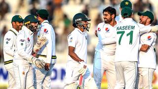 ਹੋਟਲ 'ਚ ਕੁੜੀਆਂ ਨਾਲ ਫੜਿਆ ਗਿਆ ਕ੍ਰਿਕਟਰ, ਲੱਗਿਆ ਬੈਨ, ਮਮੇਰੀ ਭੈਣ ਨਾਲ ਕੀਤਾ ਵਿਆਹ