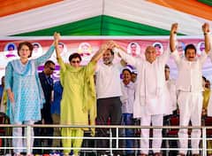 'सब मिलकर...', राहुल गांधी ने भूपेंद्र हुड्डा से मिलवाया हाथ तो क्या बोलीं कुमारी सैलजा