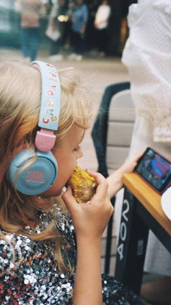 काय आहे डिजिटल ओबेसिटी?