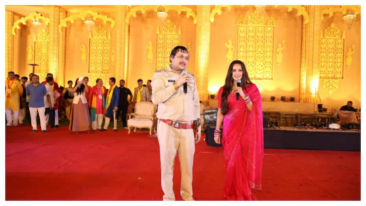 Stars of Happu Ki Ultan Paltan Yogesh Tripathi and Geetanjali Mishra Join Agra’s Grand Ram Baraat