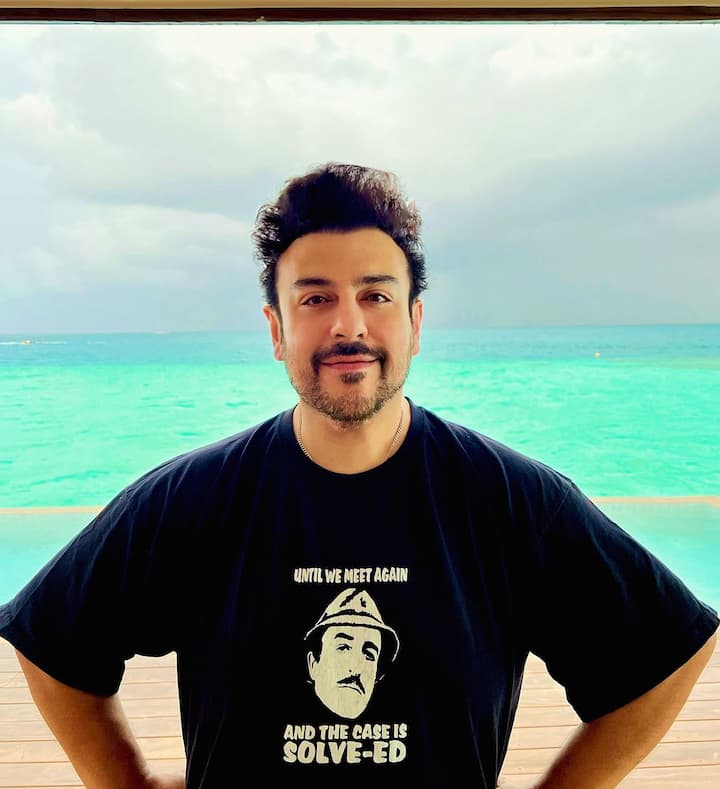 Adnan Sami – Bollywood's famous singer Adnan Sami has also lost 80 kg of weight. For this he ate high protein food and avoided carbohydrates. Because of this his weight had reduced significantly.