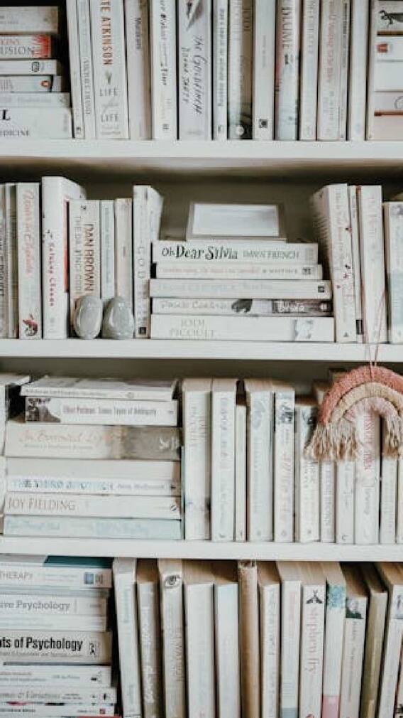 विद्यार्थ्यांनी वाचावीत अशी प्रेरणादायी पुस्तकं.