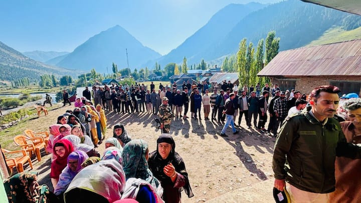 People wait to cast their vote at a booth in Kashmir’s picturesque Gurez Valley. The candidates in the fray on Tuesday include deputy chief ministers Tara Chand and Muzaffar Baig. (Photo:@ECISVEEP)