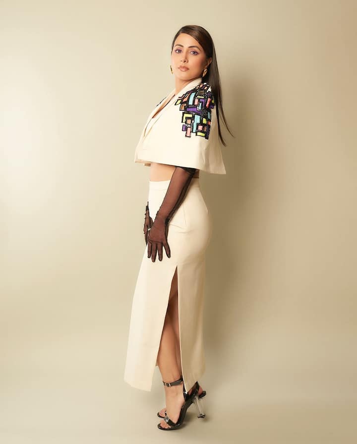 हिना खान ने अपना एक्टिंग करियर कॉलेज के दिनों में ही शुरू कर दिया था. एक्ट्रेस पहली बार टीवी शो ‘ये रिश्ता क्या कहलाता है’ में देखा गई थी.