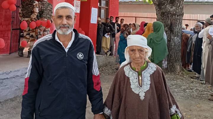 Voters at a polling station in Bunpora Rohama on Tuesday. Over 20,000 polling staffers were mobilised across seven districts of J&K for the final polling phase. (Photo:@ECISVEEP)