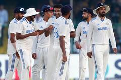 Ind vs Ban: कानपूर कसोटीदरम्यान टीम इंडियात अचानक मोठे बदल; BCCI ने तीन खेळाडूंना केले संघाबाहेर