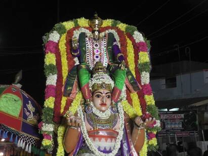 karur Sri Kalyana Venkataramana Swami Garuda Vahana - TNN கரூர் ஸ்ரீ கல்யாண வெங்கட்ரமண ஸ்வாமி ஆலயத்தில் புரட்டாசி மாத முதல் நாள் திருவீதி உலா