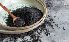 Health Tips: महिलाओं के लिए फायदेमंद है नमक कलौंजी, इन समस्याओं को कर देगी दूर