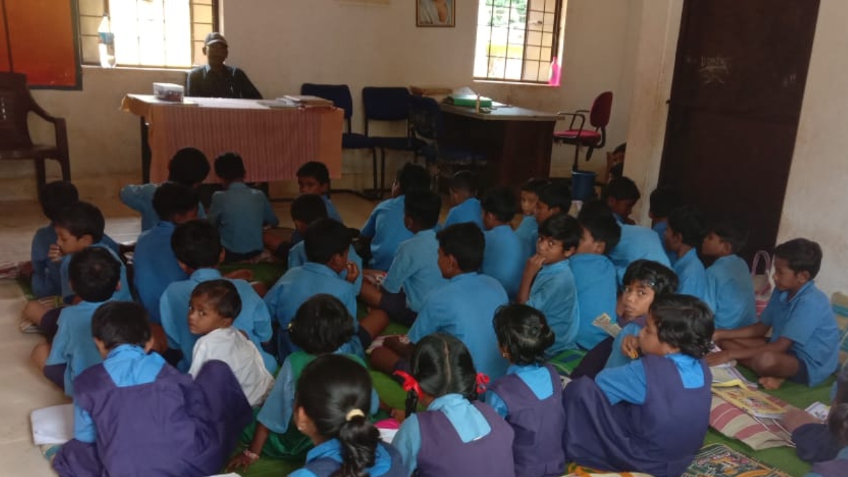 Chhattisgarh lab technician allegedly molested Class 4 students at Bastar Atmanand School ANN