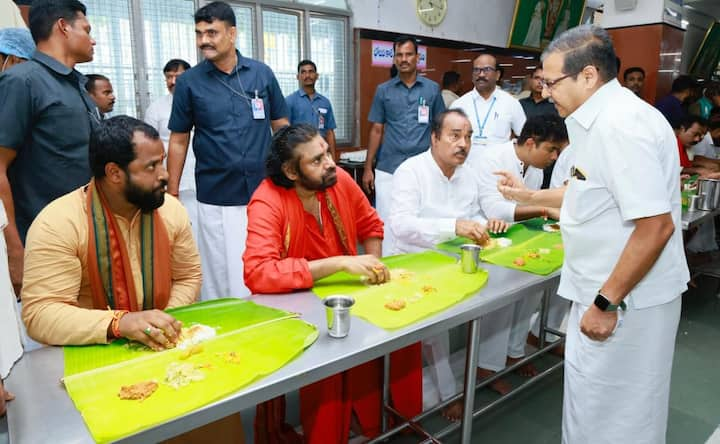 Following the darshan, the actor-politician visited the Anna Prasadam complex and partook in meals served free to devotees. He discussed meal preparations with officials from the Tirumala Tirupati Devasthanam (TTD).(Credit: X/@JanaSenaParty)