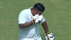 Watch: સદી બાદ સરફરાઝ ખાનની જબરદસ્ત ઉજવણી, હેલ્મેટ ઉતારી, હવામાં કૂદ્યો અને પછી ચુંબન કર્યું...