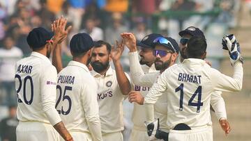 New Rule of Cricket: બોલ પર થૂંક લગાવવા પર BCCI કરશે કાર્યવાહી, બદલાઈ ગયા ક્રિકેટના આ નિયમ