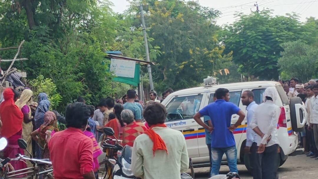 Nagpur Father Mother Two Son committed suicide by hanging themselves Suicide Note Maharashtra Police Investigating ANN Nagpur News: नागपुर में एक ही परिवार के 4 लोगों का फंदे से लटका मिला शव, सुसाइड नोट से हुआ बड़ा खुलासा