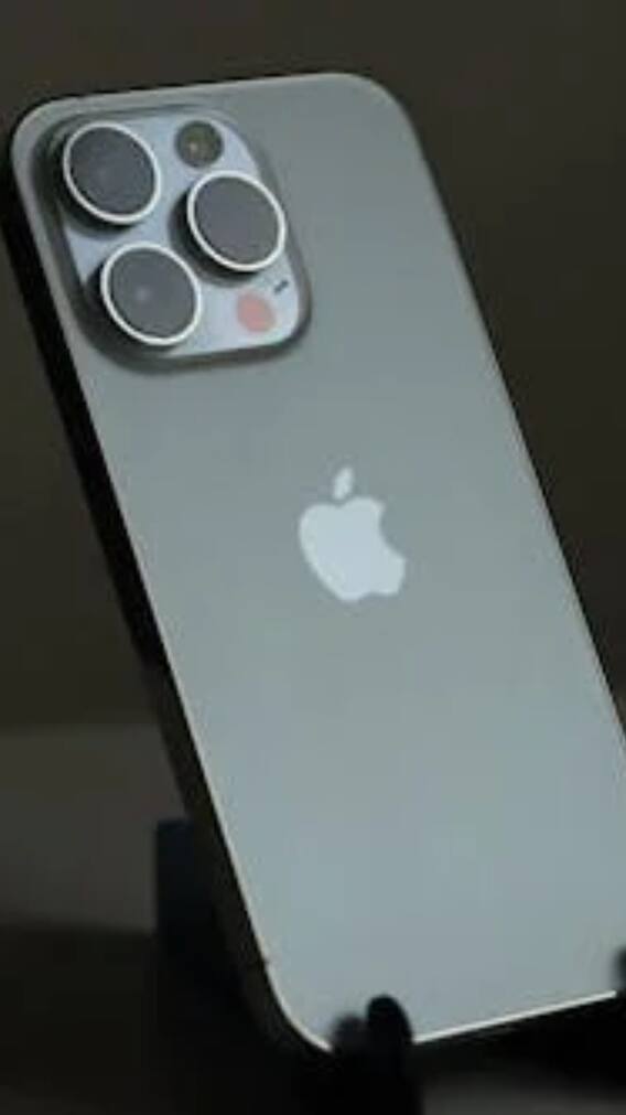 नेपाल में भारत के मुकाबले कितना महंगा है Apple iPhone 16!