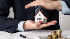 Home Loan: ফ্ল্যাটের ইএমআই কাটছে প্রতি মাসে, ঋণ শোধের আগে বাড়ি বিক্রি করতে পারবেন ?