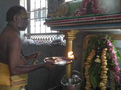 karur LGP Nagar Kuberashakti Vinayagar Temple Anjaneya Abhishekam - TNN புரட்டாசி அமாவாசை  குபேரசக்தி விநாயகர் ஆலய ஆஞ்சநேயருக்கு சிறப்பு பூஜை