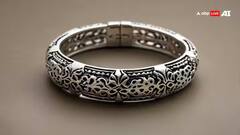 Astrology : सावधान! हातात कडा घालण्याआधी फायदा आणि नुकसान जाणून घ्या