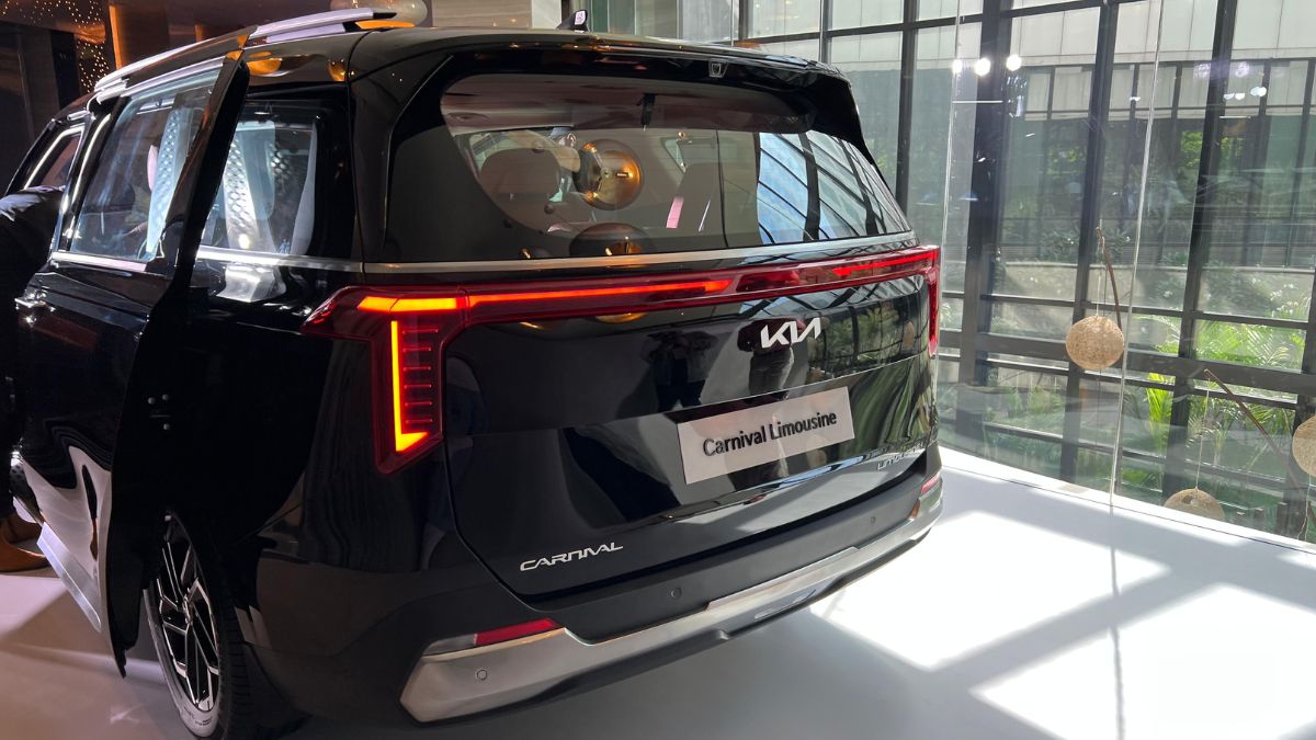 Kia Carnival 2024 Limousine Unveiled In India. Here's The First Look