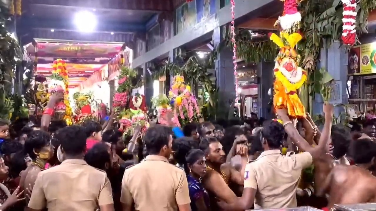 Kulasai Dussehra 2024: குலசேகரன்பட்டினம் முத்தாரம்மன் கோவில் தசரா திருவிழா கொடியேற்றம்! பக்தர்கள் நெகிழ்ச்சி