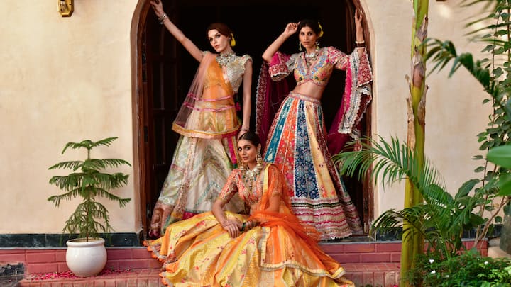 These on-screen Bollywood looks offer the perfect blend of traditional style and modern flair that ensures you’ll be festival-ready for all your Garba nights!