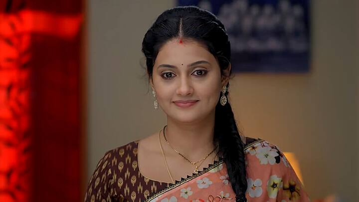 అందరూ కలసి భోజనం చేస్తుంటారు..మీవాళ్లంతా ఇక్కడే ఉంటే మీరు ఎందుకు అందరకీ దూరంగా ఉంటున్నారు ఎందుకు ఇక్కడికి రారు అని సత్య చక్రవర్తిని అడుగుతుంది. నాకు గొడవలు ఇష్టంలేదు అందుకే దూరంగా ఉంటున్నా అంటాడు.