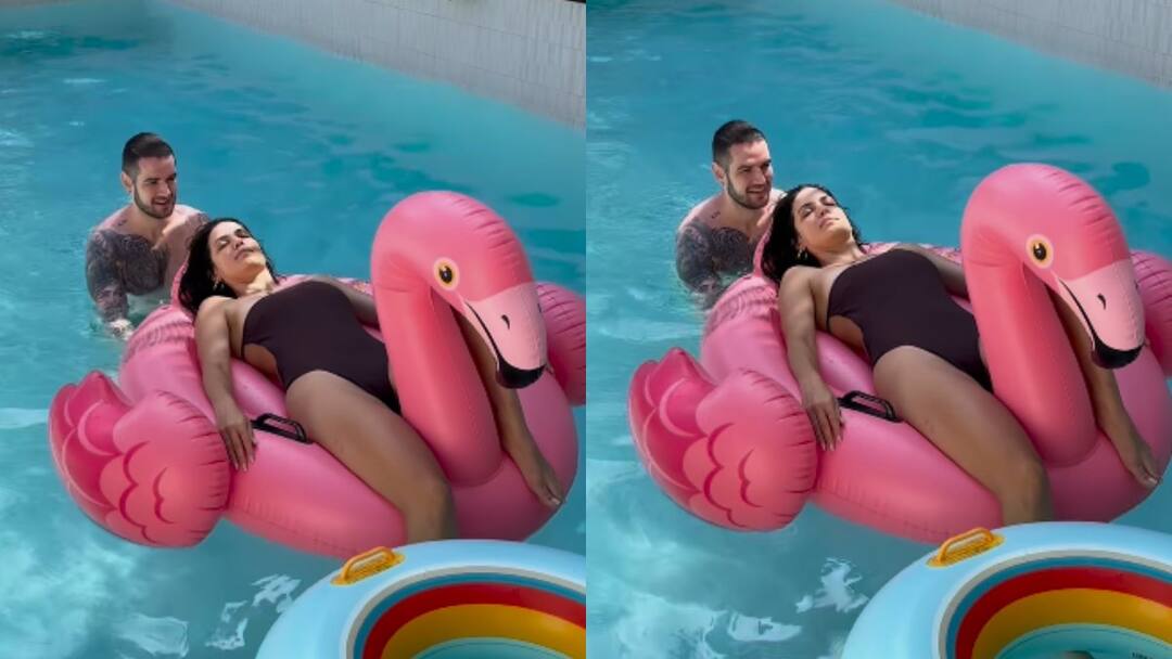 Natasha Stankovic chills in pool with Aleksandar Alex Ilic Watch video Hardik Pandya हार्दिक पांड्या से अलग हो चुकीं नताशा ने पूल में इस शख्स के साथ की 'मस्ती', चौंका देगा वीडियो