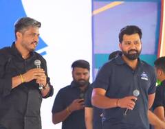 Rohit Sharma: पाहिलं, हेरलं, थांबला...शिवरायांचा फोटो पाहताच रोहित शर्माने काय केलं?, सर्वांची जिंकली मनं!