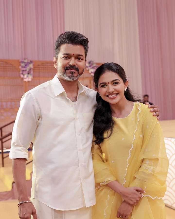 தளபதி 69 ல் பூஜா ஹெக்டெ , பாபி தியோல் , பிரகாஷ் ராஜ் , கெளதம் மேனன் , மமிதா பைஜூ , பிரியாமணி , நரேன் உள்ளிட்டவர்கள் இப்படத்தில் நடிக்க இருக்கிறார்கள்