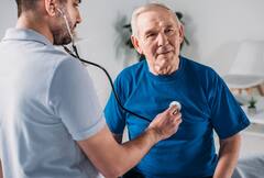 ਜੇਕਰ ਸਰੀਰ 'ਚ ਕੋਲੈਸਟ੍ਰੋਲ ਵਧਦਾ ਹੈ ਤਾਂ ਇਸ ਨੂੰ ਨਜ਼ਰਅੰਦਾਜ਼ ਕੀਤੇ ਬਿਨਾਂ ਕਰੋ ਇਲਾਜ਼