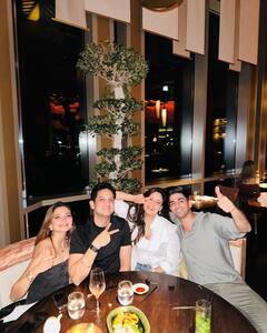 श्वेता तिवारी ने दुबई में खास दोस्तों संग मनाया 44वें बर्थडे का जश्न, तस्वीरें देख फैंस बोले - ‘25वां बर्थडे मुबारक हो’