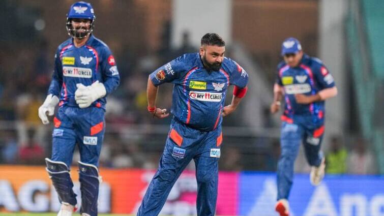IPL 2025 Retention: কেবল ধোনি নন, আইপিএলের নিয়মে আসন্ন মরশুমে 'আনক্যাপড' টিম ইন্ডিয়ার হয়ে খেলা এই তারকারাও IPL 2025 Retention: কেবল ধোনি নন, আইপিএলের নিয়মে আসন্ন মরশুমে 'আনক্যাপড' টিম ইন্ডিয়ার হয়ে খেলা এই তারকারাও