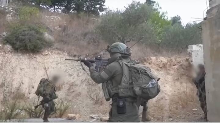 इजरायल लगातार लेबनान पर हमले कर रहा है. लेबनान की आधिकारिक राष्ट्रीय समाचार एजेंसी (NNA) ने बताया कि गुरुवार को बेरूत में रात भर में कुल 17 हमले हुए.