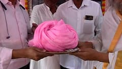 PM Modi : पंतप्रधान नरेंद्र मोदी पहिल्यांदाच पोहरादेवीच्या दर्शनाला; पंतप्रधानांसाठी बंजारा समाजाकडून 'या' खास भेटवस्तू