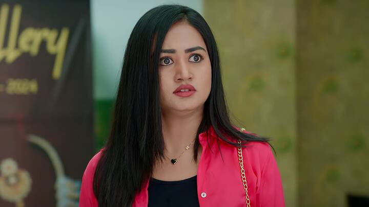 విడాకులు తీసుకున్న స్త్రీ రెండో పెళ్లి చేసుకోకూడదు అనుకోను..కానీ నీ విషయం వేరు..నువ్వు కేవలం దుగ్గిరాల కంపెనీ పతనం కోసమే సామంత్ దగ్గర చేరావని అర్థమైంది... పగకోసం పతమైపోతావ్ జాగ్రత్త అని హెచ్చరిస్తుంది కావ్య.